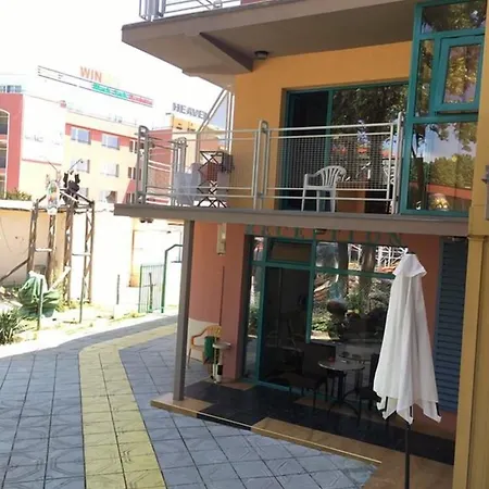Largo ホテル 2*