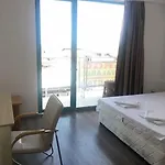 Largo Hotel 2*