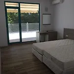 Hotel Largo 2*