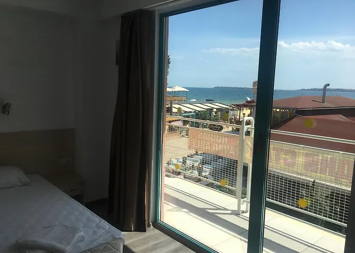 Largo Сонячний Берег