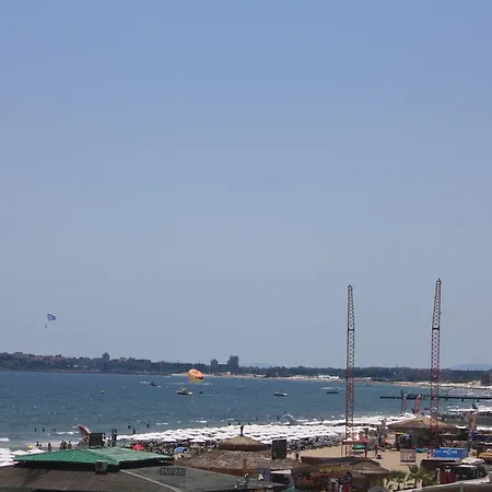 Готель Largo Сонячний Берег