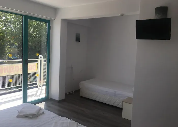 Largo 2* Σάνι Μπιτς