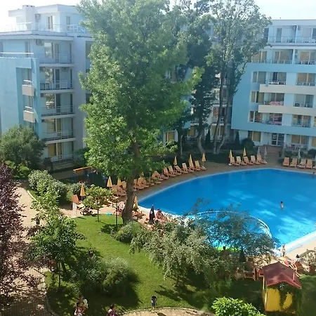 فندق Largo